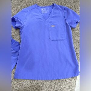 Figs blueberry one pocket top